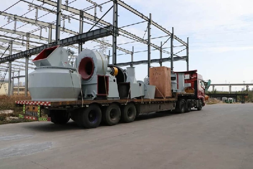 The CRRM1850 Raymond mill is sent to Guangdong