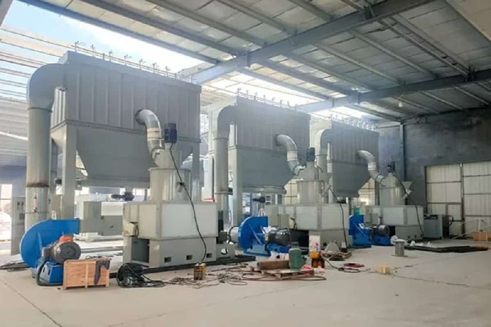 Ultra-fine grinding mill processes talc